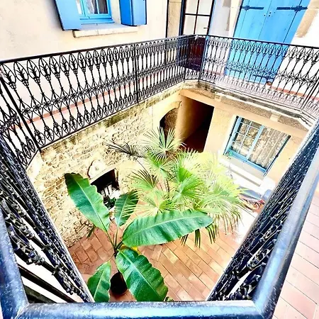 Le Logis Du Chateau , Charme Au Coeur De Apartman Sommières
