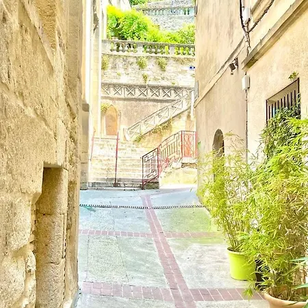 Le Logis Du Chateau , Charme Au Coeur De * Sommières